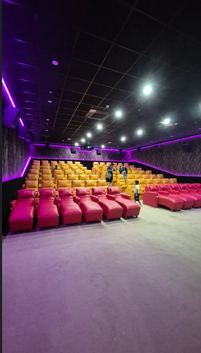 ASR Cinema – Audi Interior Purple Theme